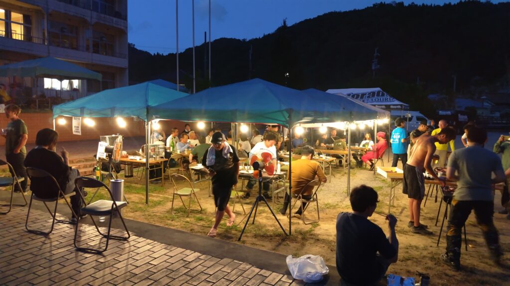 夕食時のBBQ夕景